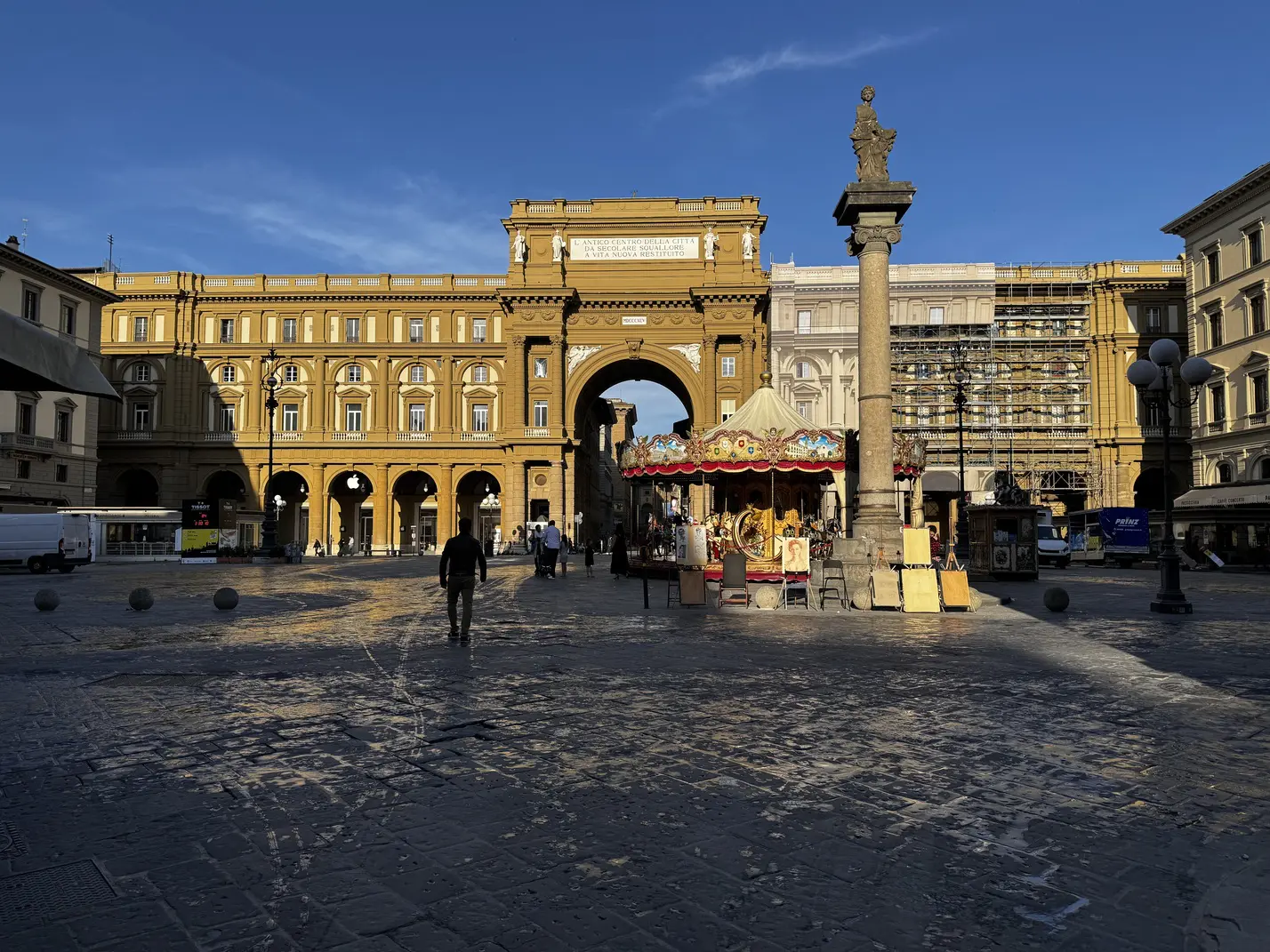 Florence Walking Tour - Piazza della Repubblica